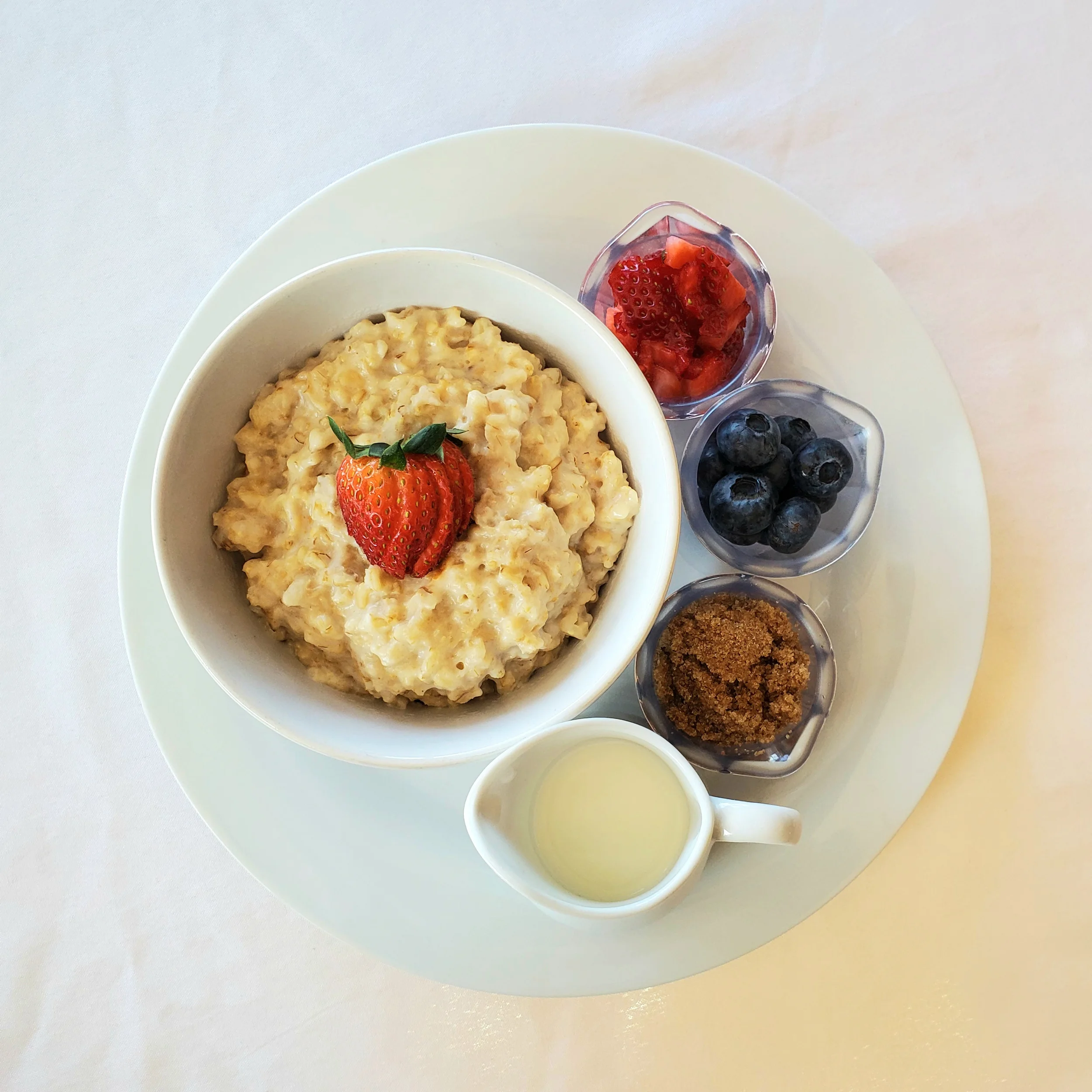 oatmeal with fruit at the sky view inn