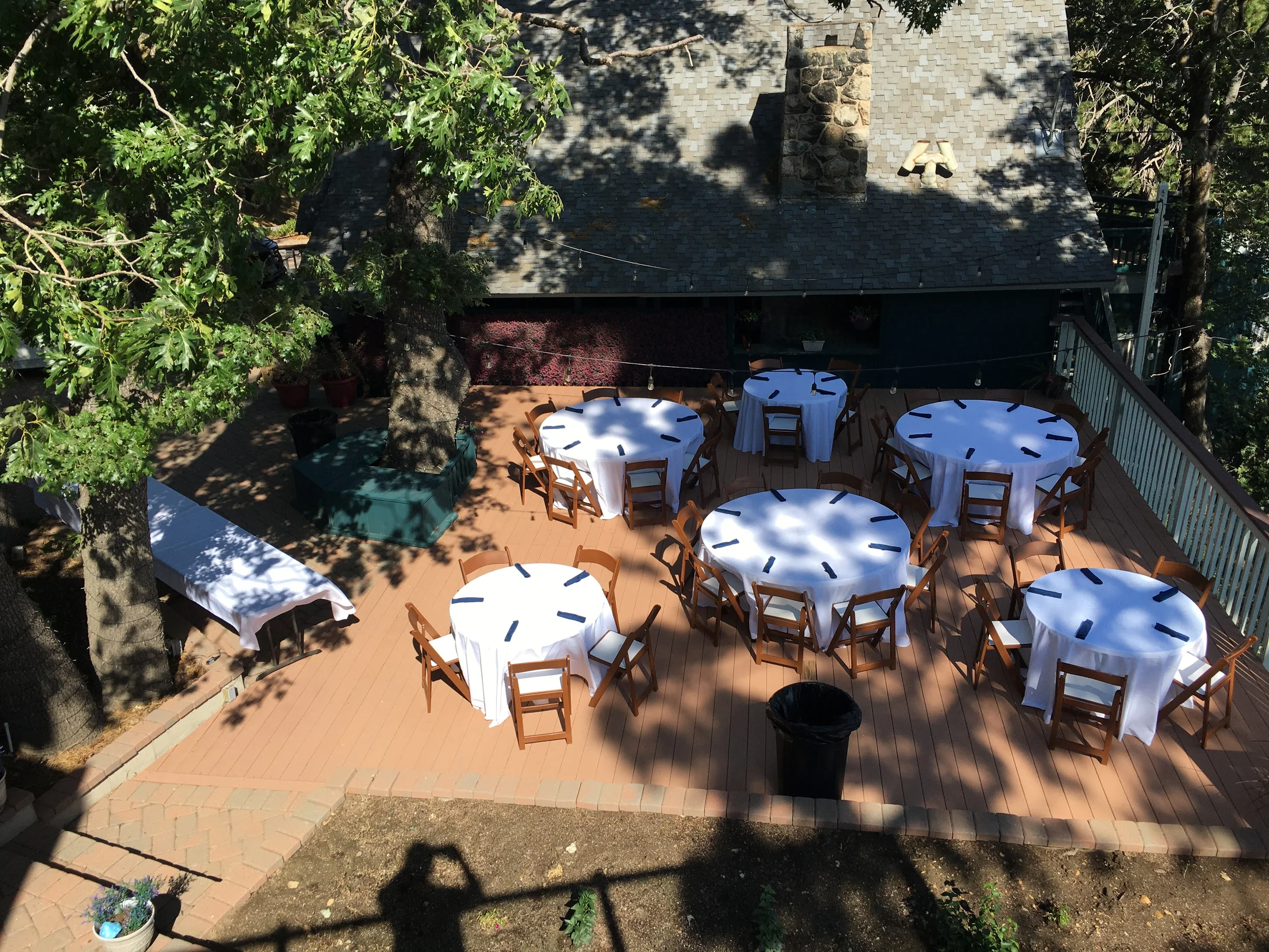 the sky view inn patio wedding dinner